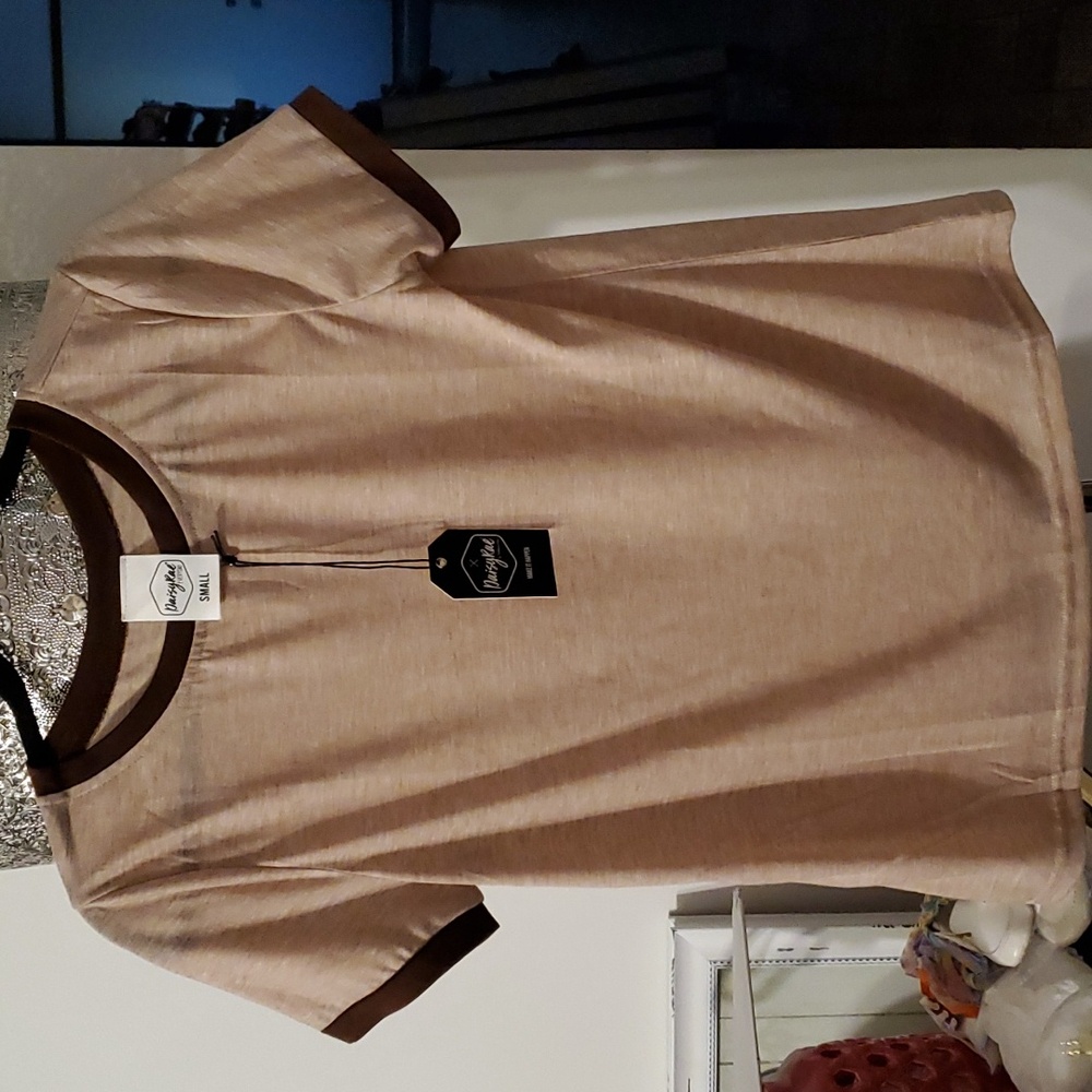 Soft and comfy t shirt Daisy Rae